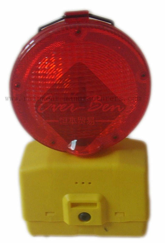 Traffic Cone Blinker reflective delineators lights.jpg